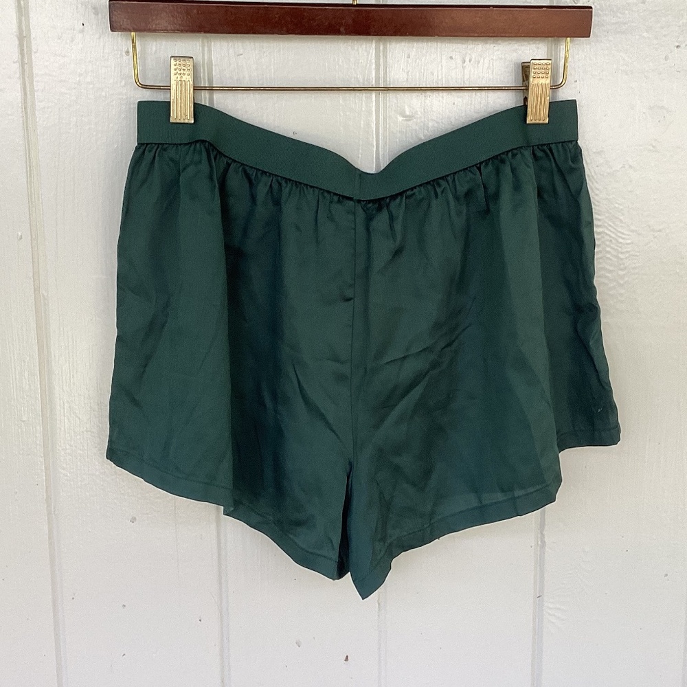 NEW Victoria’s Secret silky sleep shine boxy PAJAMA SHORTS - Picture 3 of 4